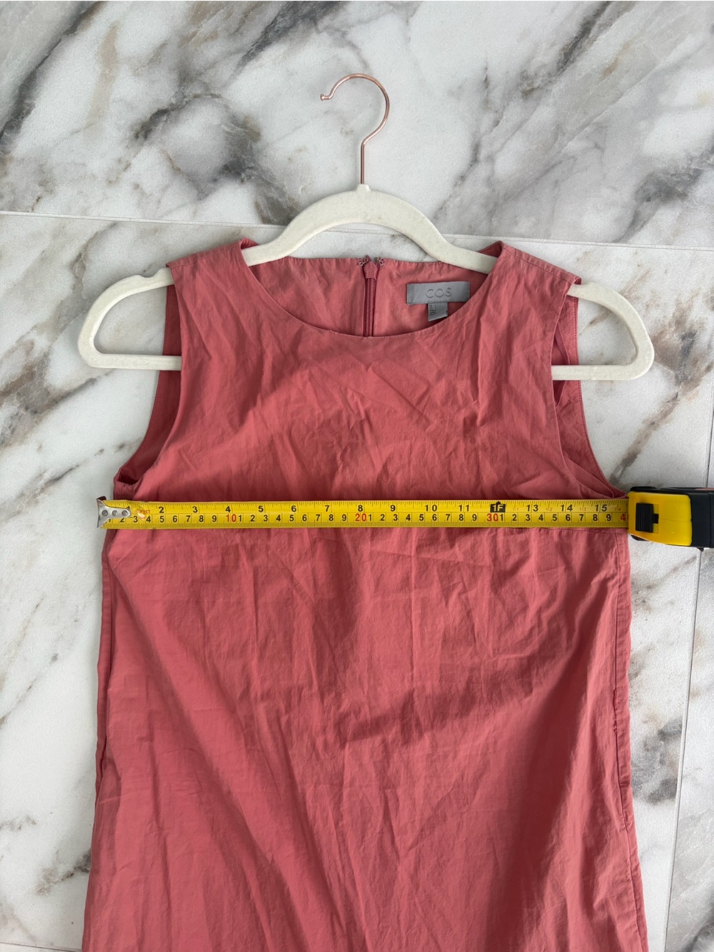 COS Dusty Rose Pleated Hem Shift Dress Size 8 Minimalist Sleeveless Midi Dress - Picture 7 of 10